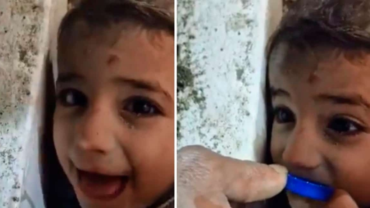 Vídeo: Menino preso em escombros de terremoto bebe água em tampa de garrafa