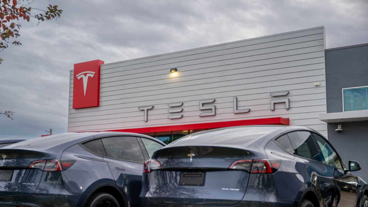 Relatório revela que engenheiro sofreu ataque de robô em fábrica da Tesla