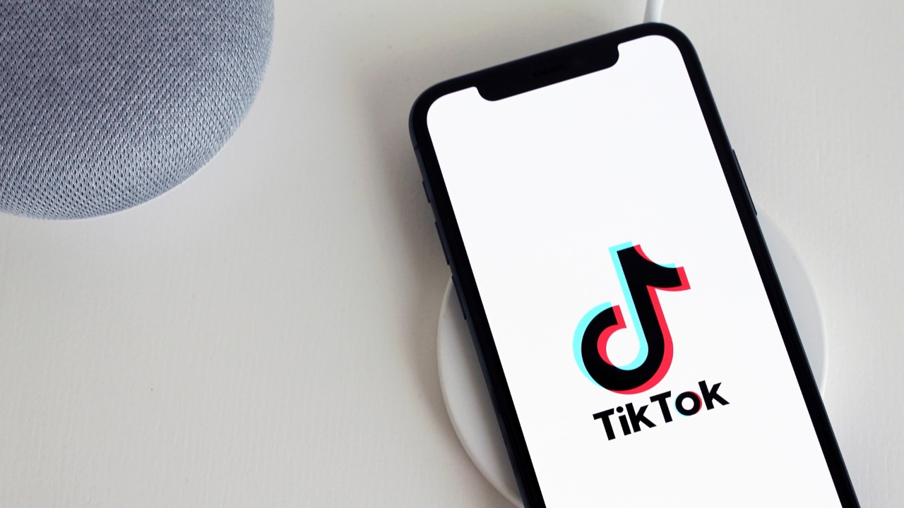 Tiktok: EUA querem investigação sobre fornecimento de dados de usuários para governo chinês