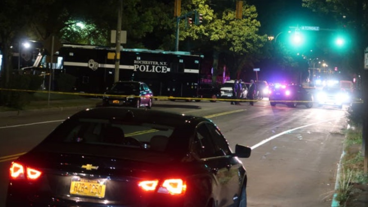 Tiroteio em Nova York deixa 14 feridos e 2 mortos