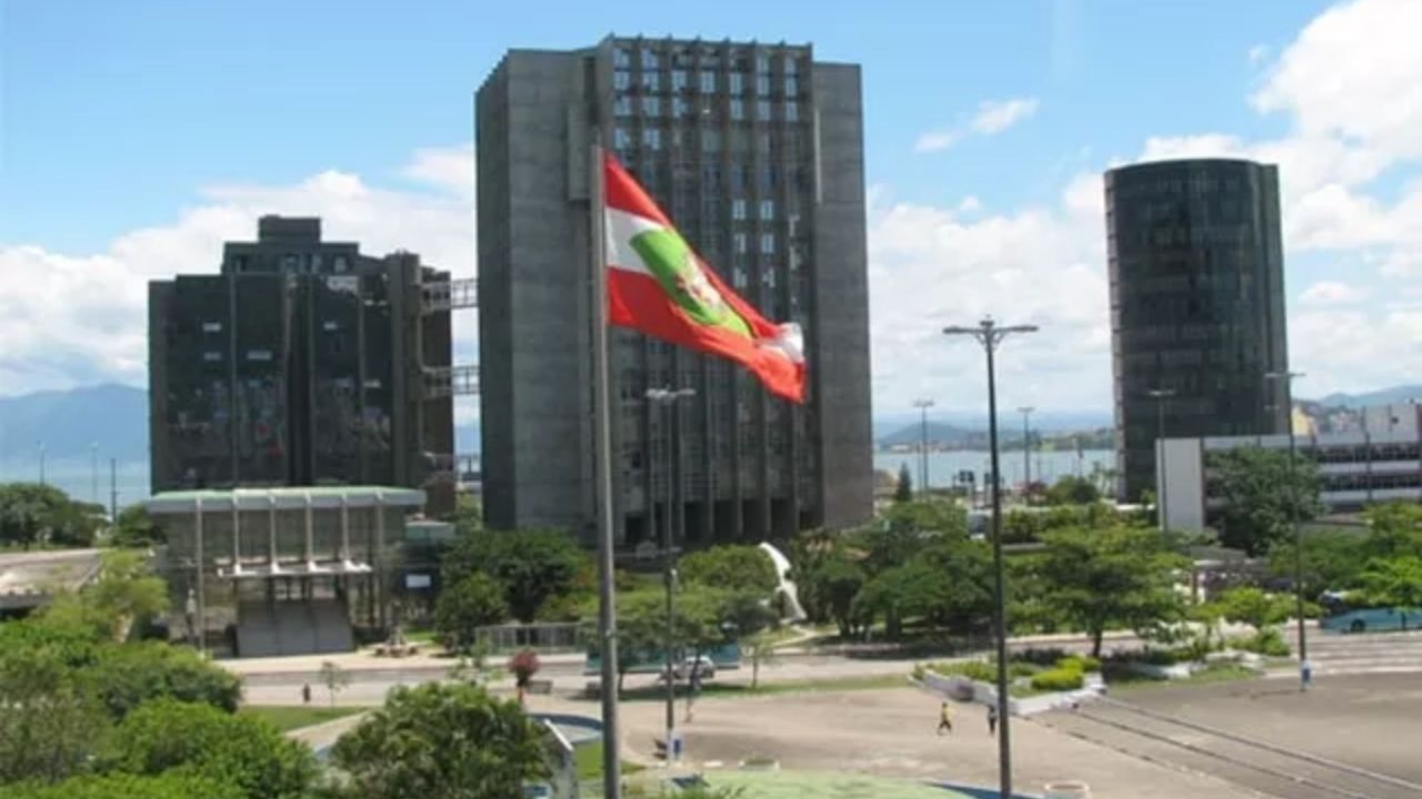 Justiça manda arquivar inquérito contra mãe que furtou R$ 38 em comida em SC