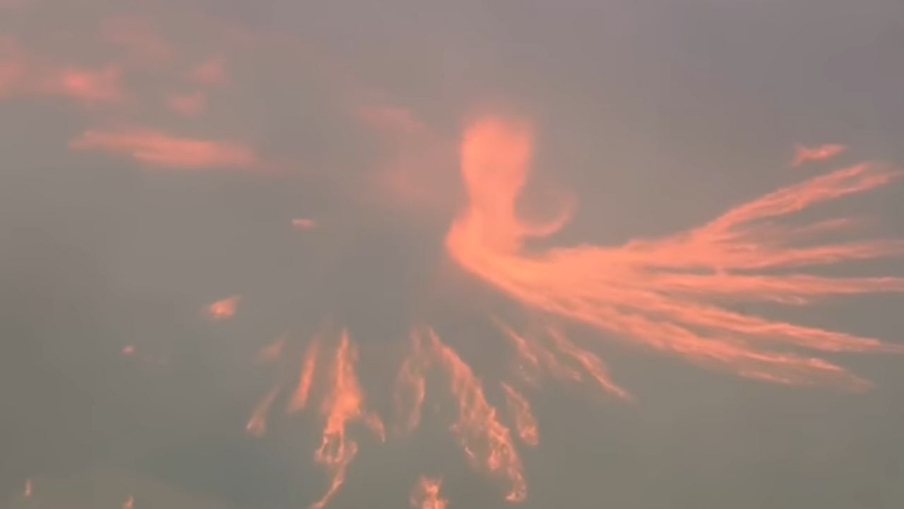 Vídeo: Bizarro ‘tornado’ de fogo é criado durante incêndio nos EUA