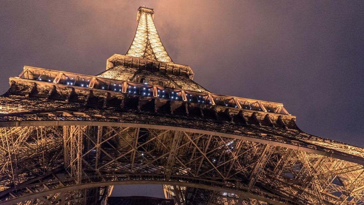 Torre Eiffel está em mau estado e precisa de reformas, revelam relatórios vazados