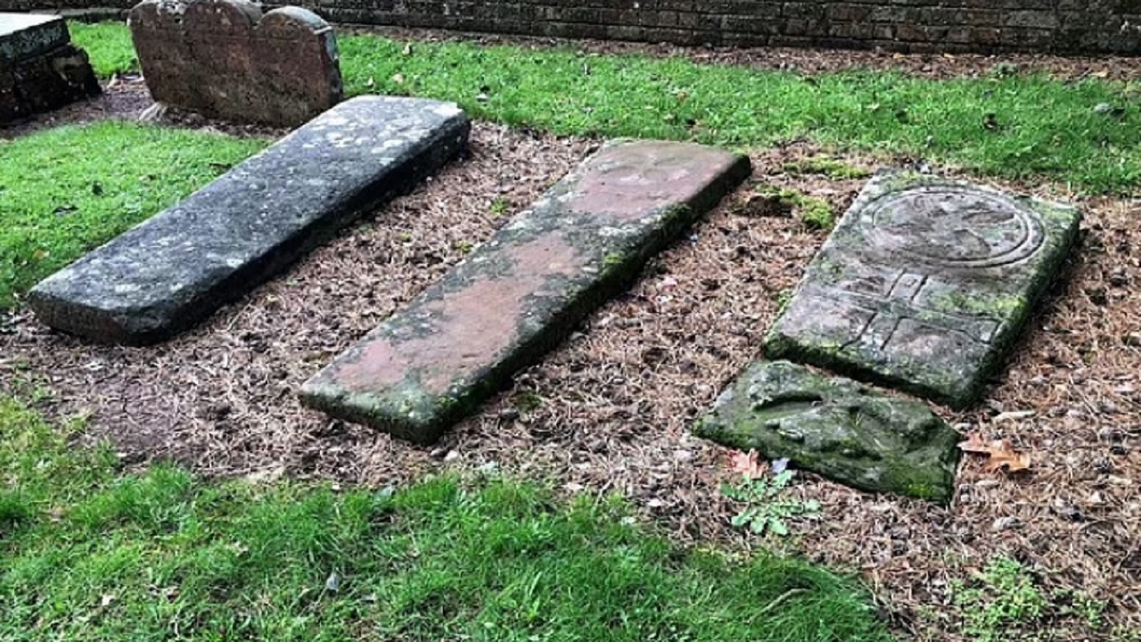 Sepulturas de oito Cavaleiros Templários são encontradas em Igreja inglesa