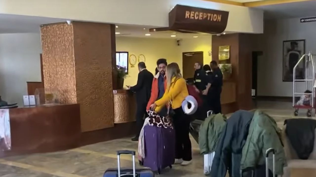 Avião da Força Aérea Brasileira traz grupo da Turquia para ser repatriado