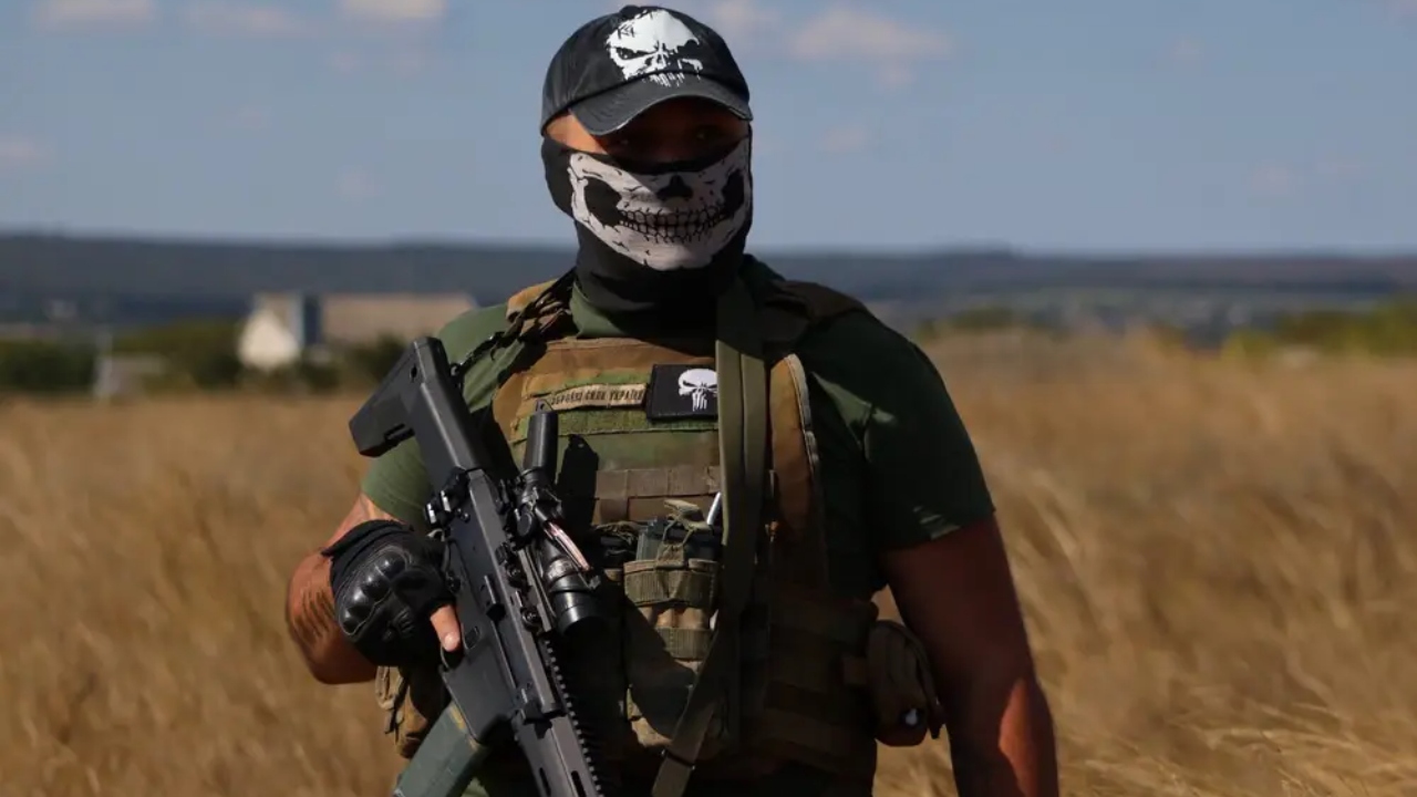 Atirador voluntário na Guerra da Ucrânia matou 113 russos: ‘Tarefa de caçar o caçador’