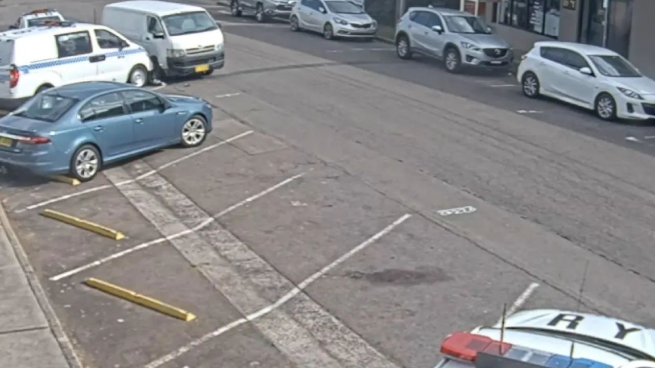 Homem que bateu sua van lotada de metanfetamina em carro de polícia é condenado à prisão