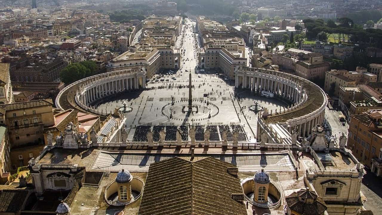 Vaticano anuncia inicio de campanha de vacinação contra a covid-19 ainda neste mês