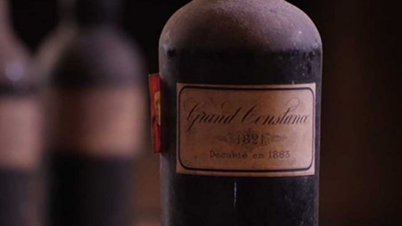 Garrafa de vinho que seria dada a Napoleão Bonaparte foi leiloada na África do Sul