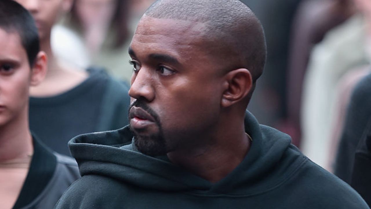 Após comentários antissemitas, estátua de cera de Kanye West é removida de museu