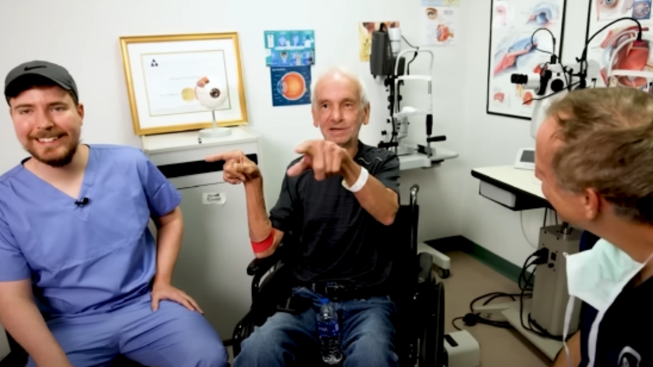 Youtuber pagou cirurgia de catarata para 1.000 pessoas