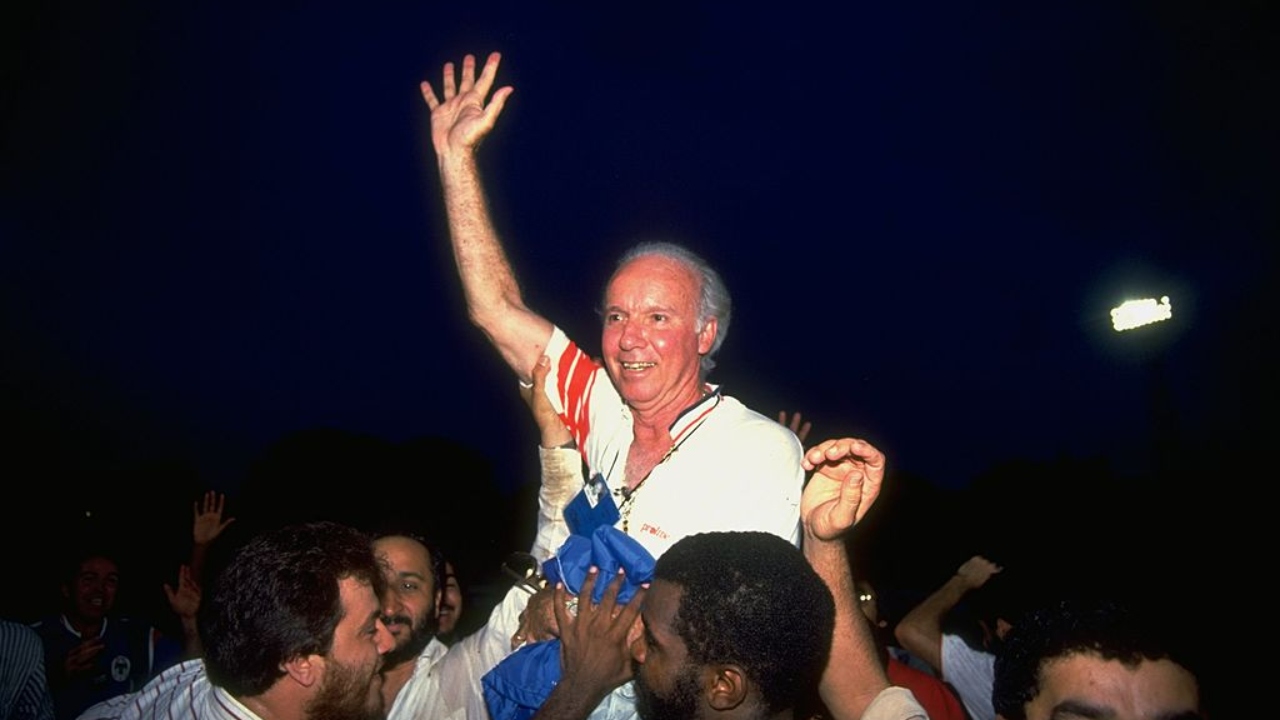 Luto na CBF e homenagem de Zé Roberto: Times e atletas homenageiam Zagallo