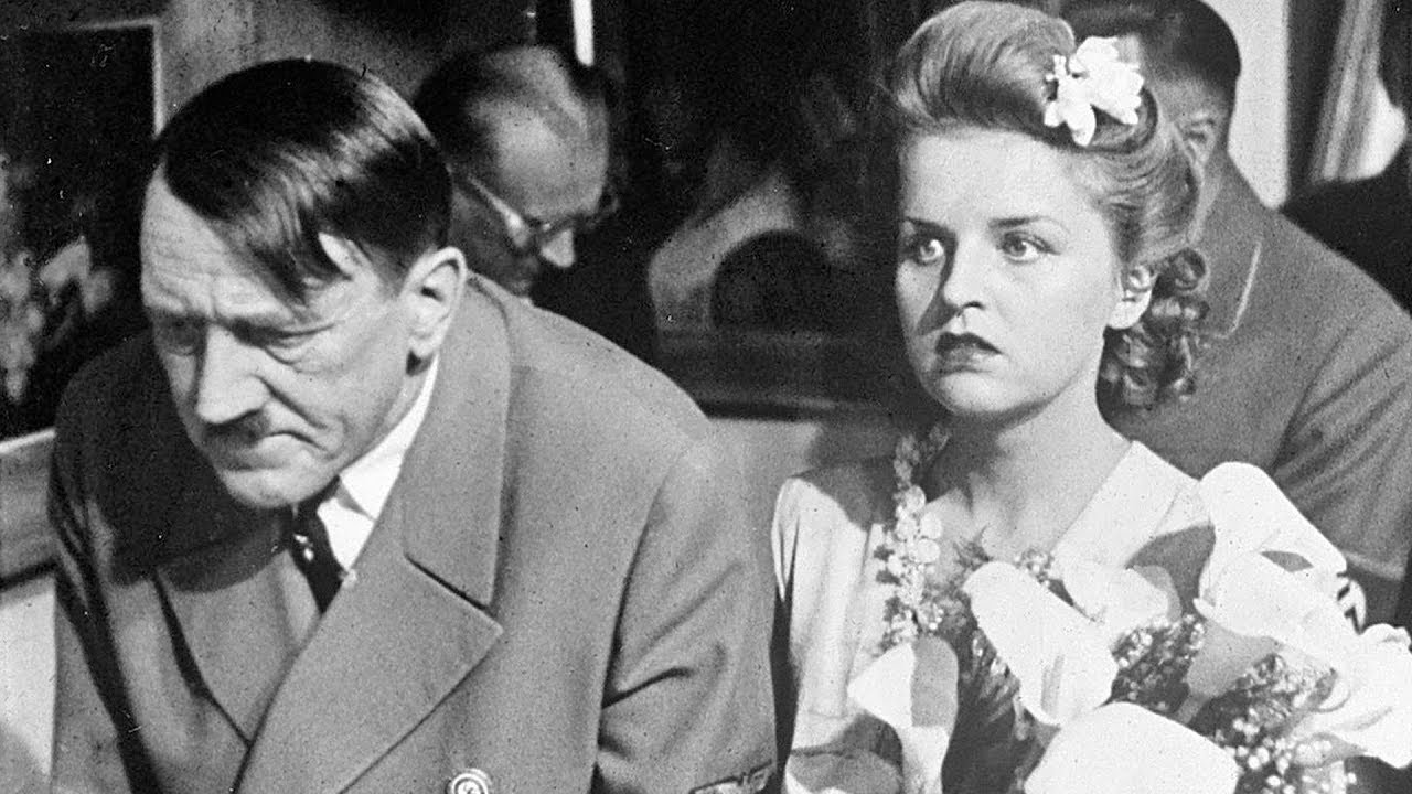 Par de calcinhas de Eva Braun é vendido na Inglaterra por 3.700 libras. Confira imagens!