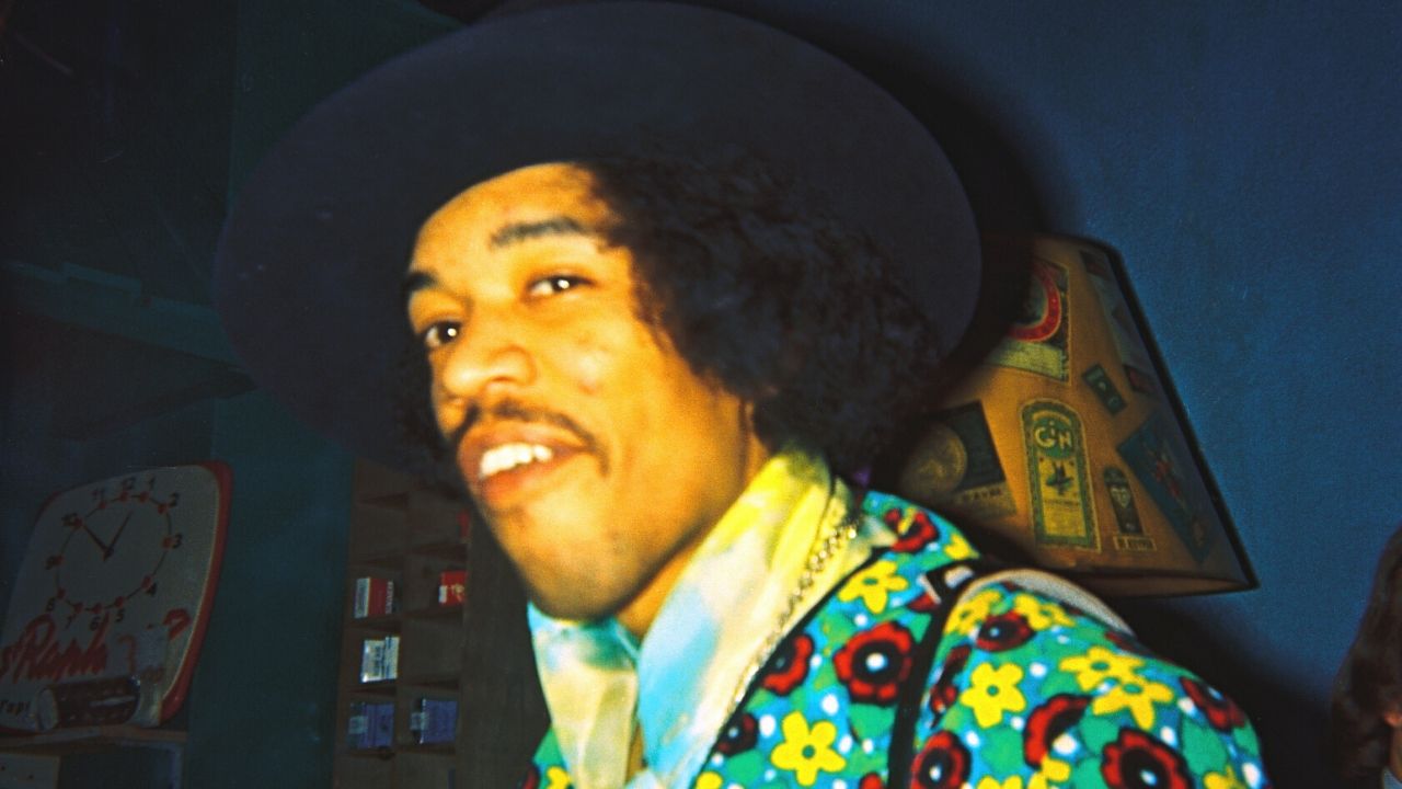 Quando Jimi Hendrix foi responsabilizado pela epidemia de periquitos na Europa