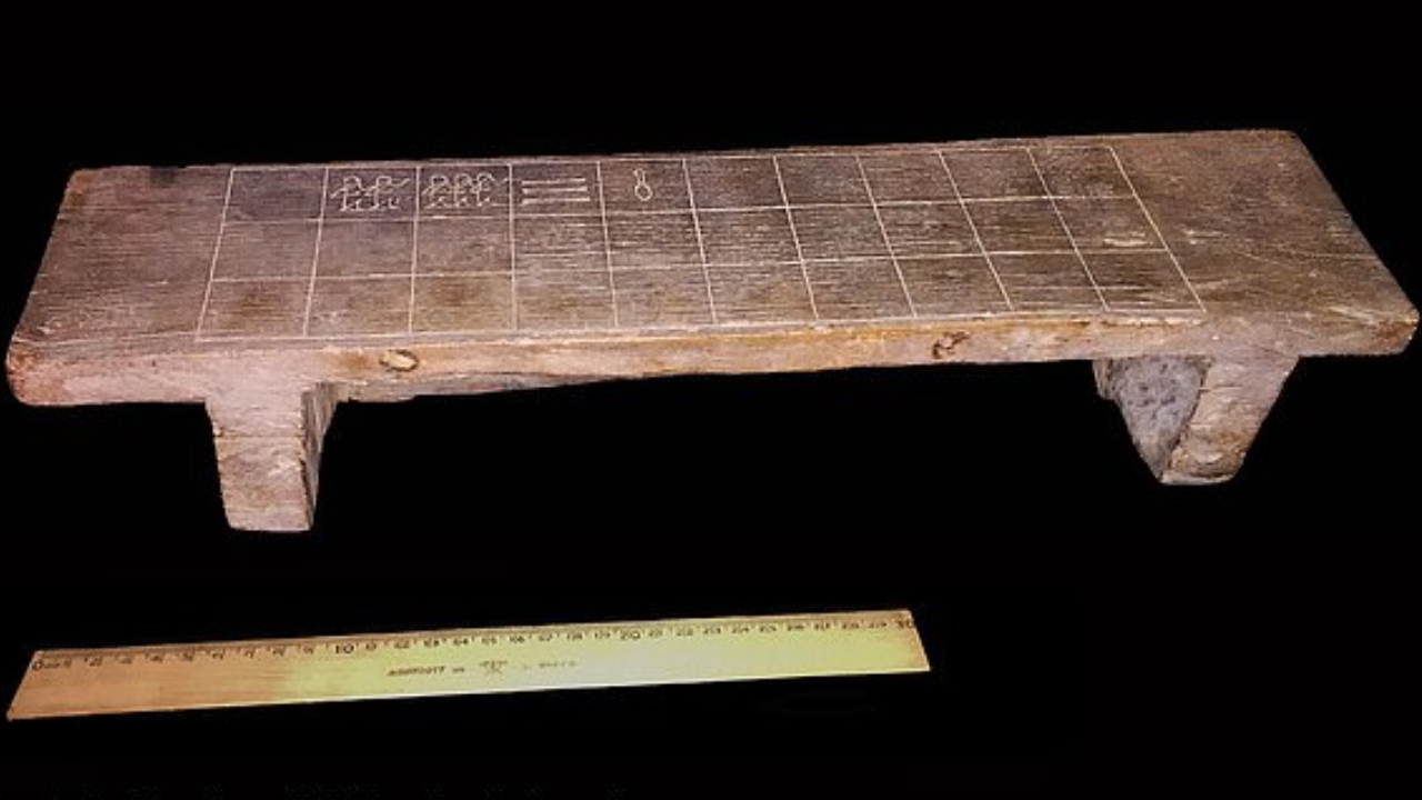 Falando com os mortos: Arqueólogos encontram tabuleiro de Ouija dos antigos egípcios