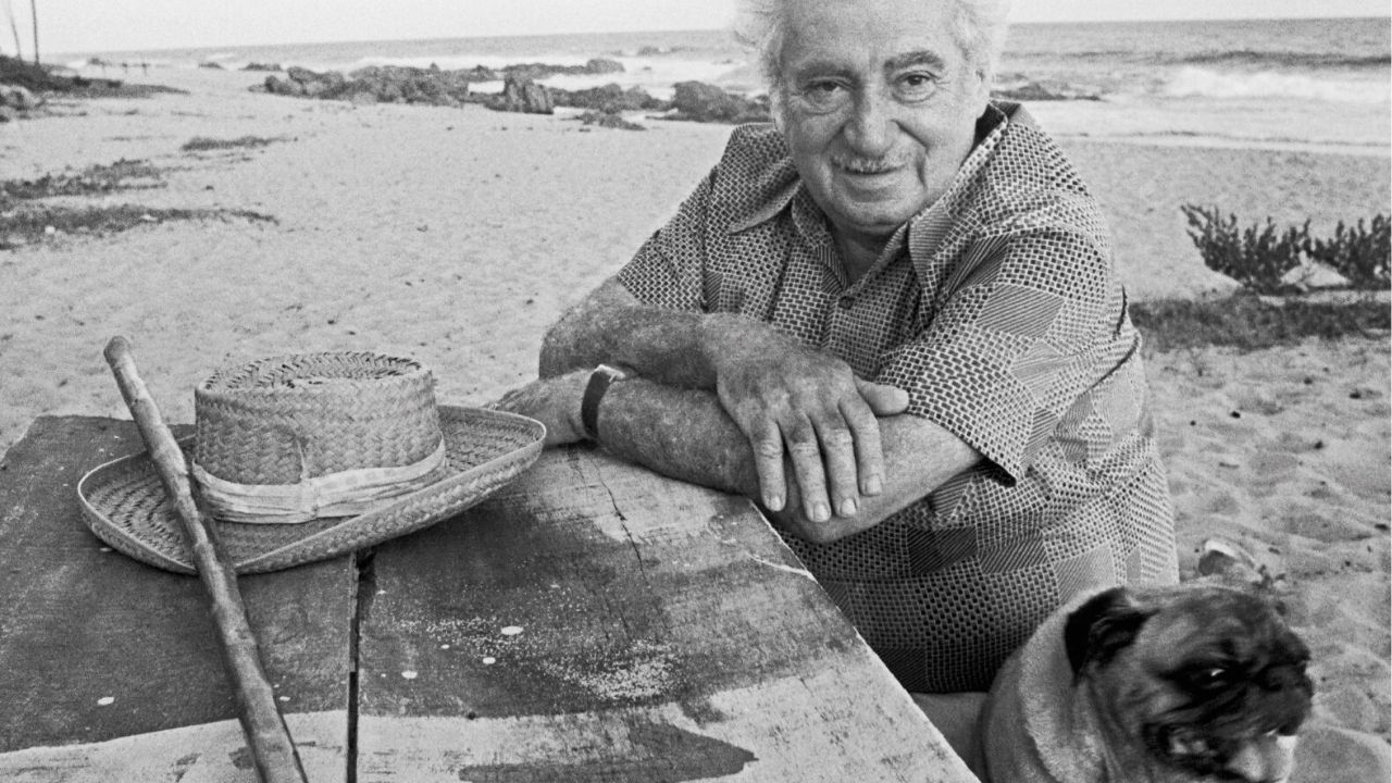 Paixões políticas, amorosa e artísticas: biografia revela vida íntima de Jorge Amado