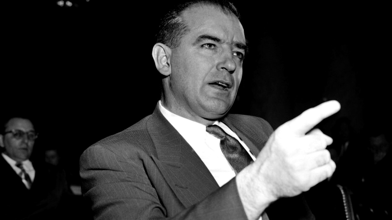 Joseph McCarthy, o caçador de comunistas