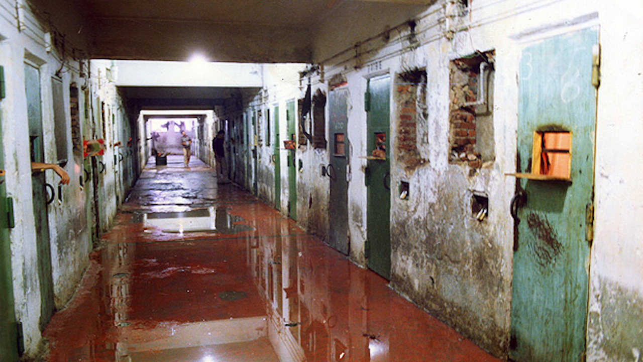 Massacre do Carandiru: Minuto a minuto do pior desastre do sistema prisional do país