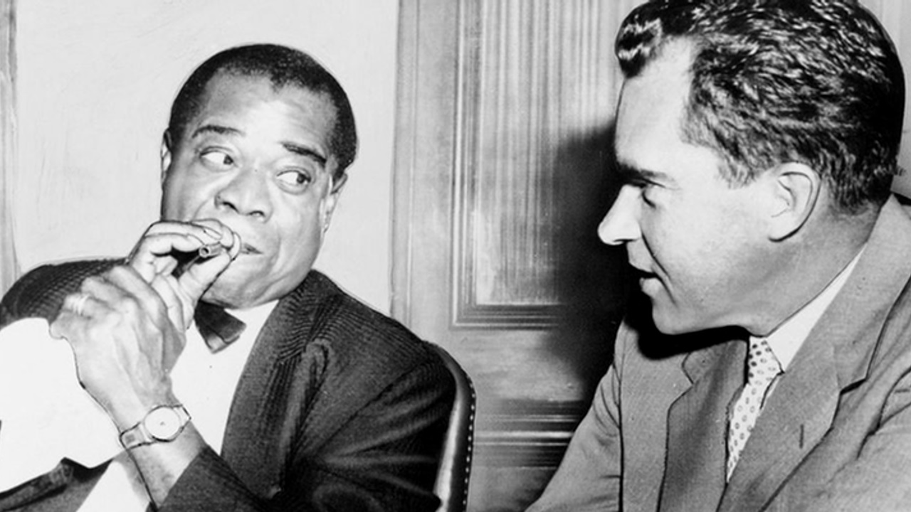 O dia em que Richard Nixon traficou maconha para Louis Armstrong sem sequer saber disso