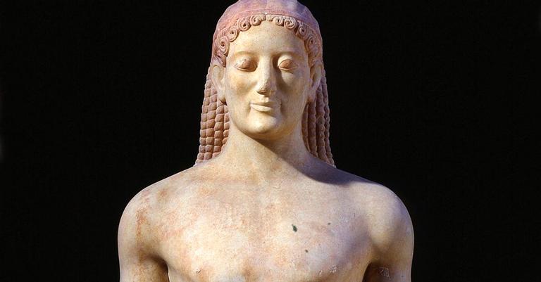 Fazendeiro grego encontra estátuas de mais de 2 500 anos