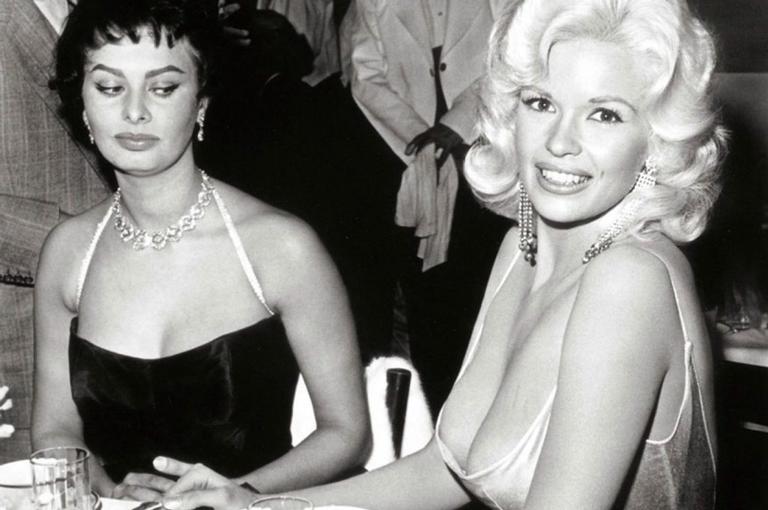 O busto de Jayne Mansfield