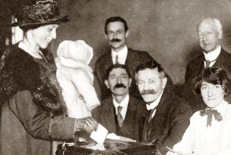 Hoje na história: 14 de dezembro