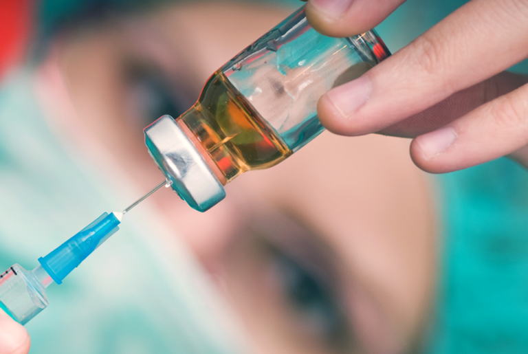 Anvisa informa a morte de voluntário brasileiro que participava dos testes de Oxford