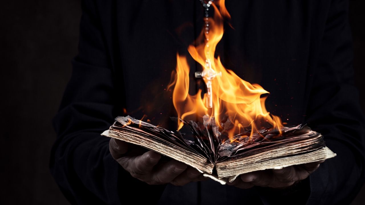 Index: A lista de livros proibidos pela Igreja