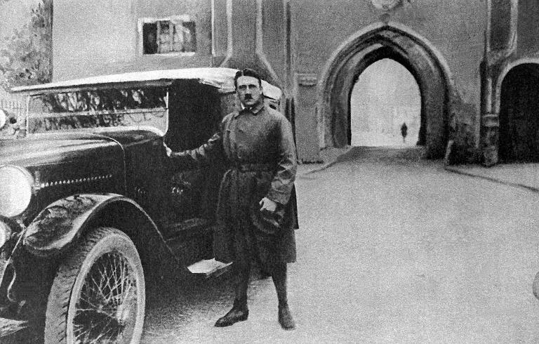 Hitler no lugar errado