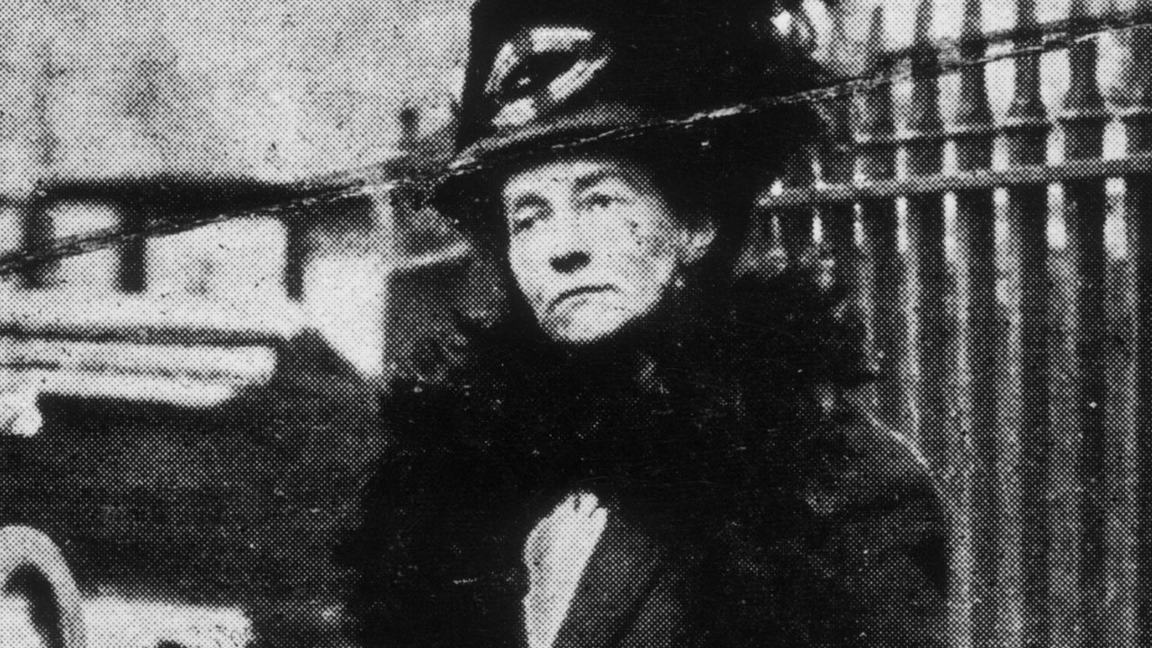 Corrida de cavalo e sufragismo: a manifestação que levou a morte de Emily Davison