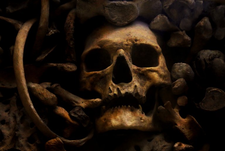 Cemitério romano de esqueletos decapitados é encontrado na Inglaterra