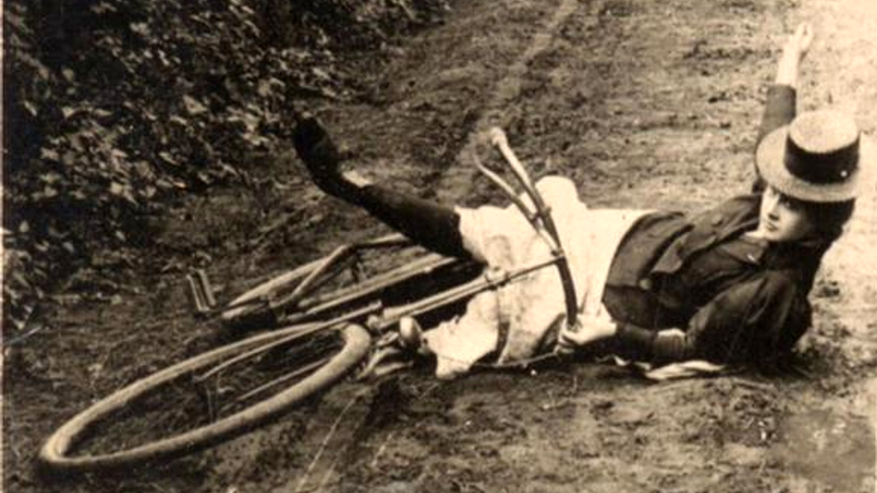 Era eduardiana: Fotos mostram mulheres se divertindo no século passado