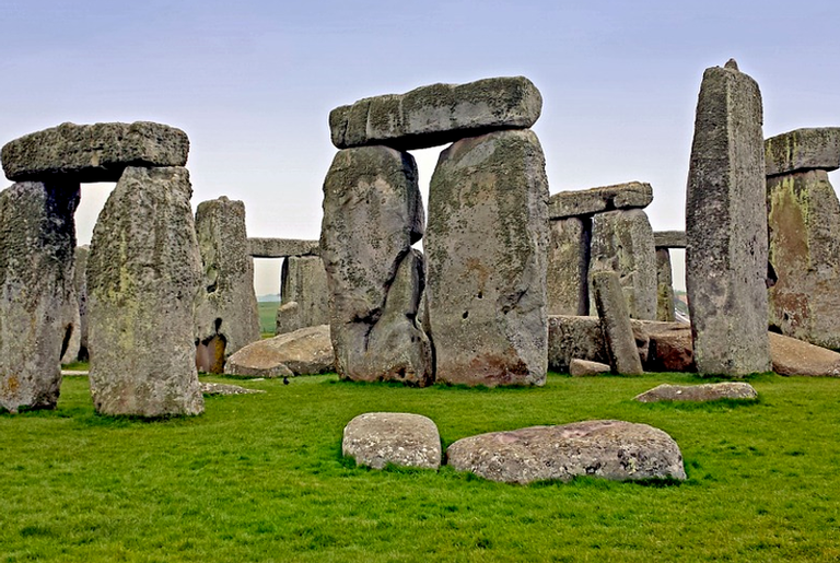 Como os pilares de Stonehenge foram transportados por 230 km? Nova pesquisa enfraquece antiga teoria