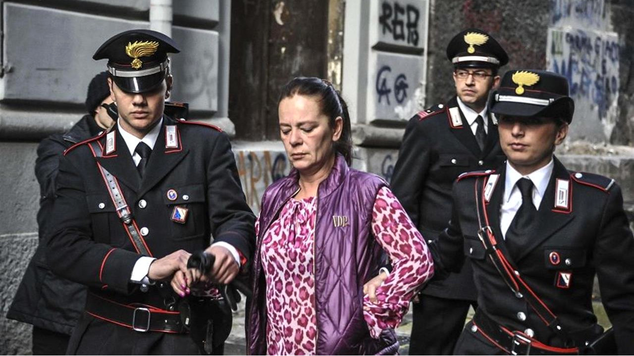 Poderosas chefonas: As mulheres na máfia italiana