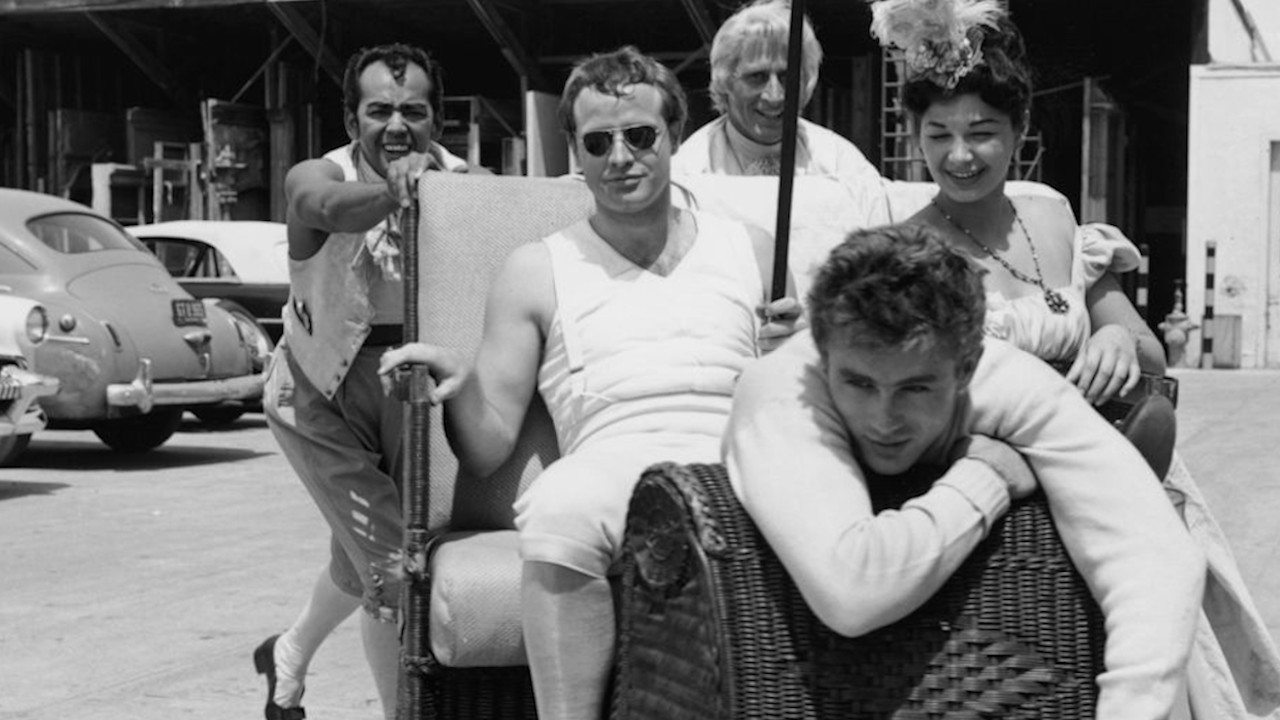 Sadomasoquismo, fetiches e dominação: o possível relacionamento de Marlon Brando e James Dean