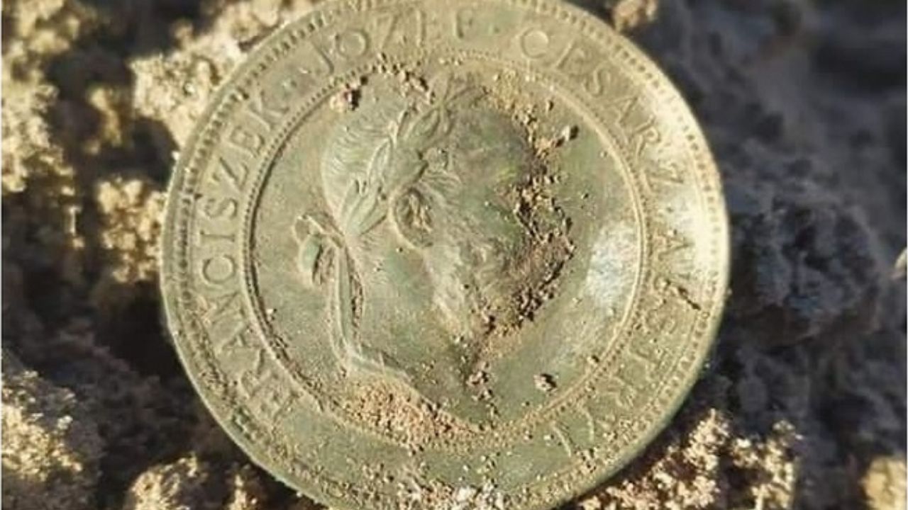 Na Ucrânia, detector de metais encontra rara medalha de mérito de 1905