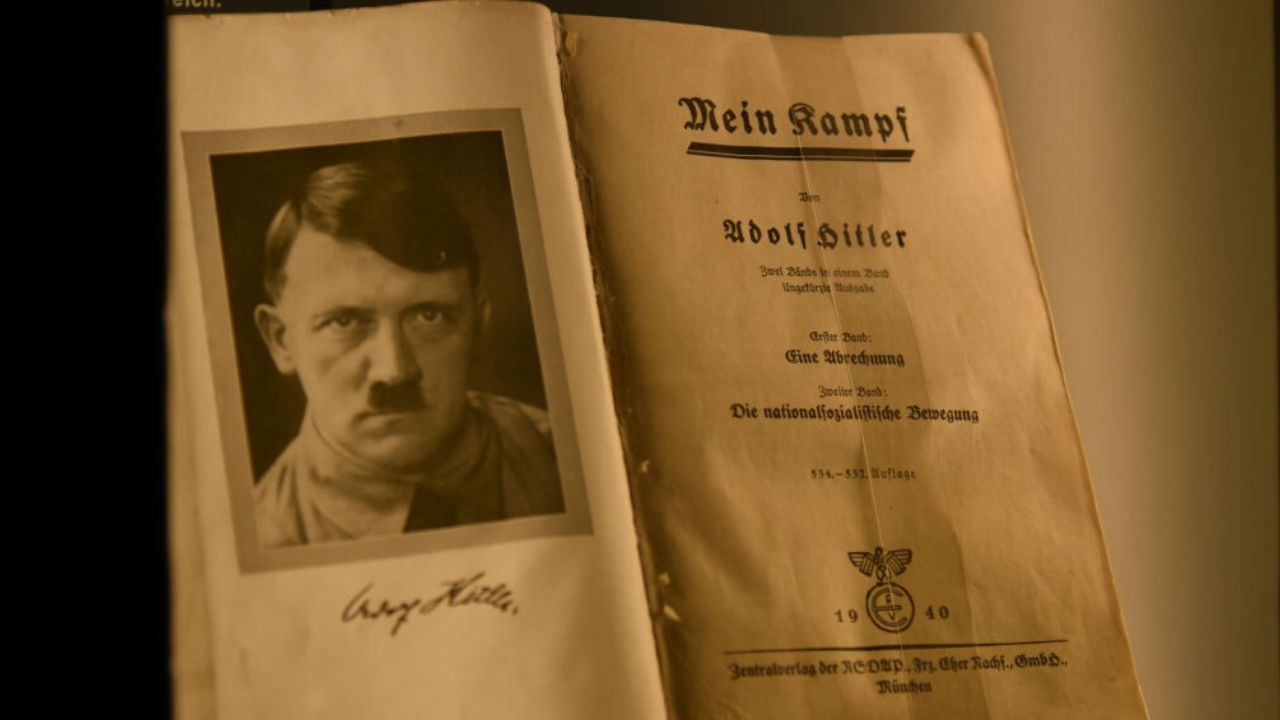 Avô se confunde e dá Mein Kampf ao invés de Minecraft para neto
