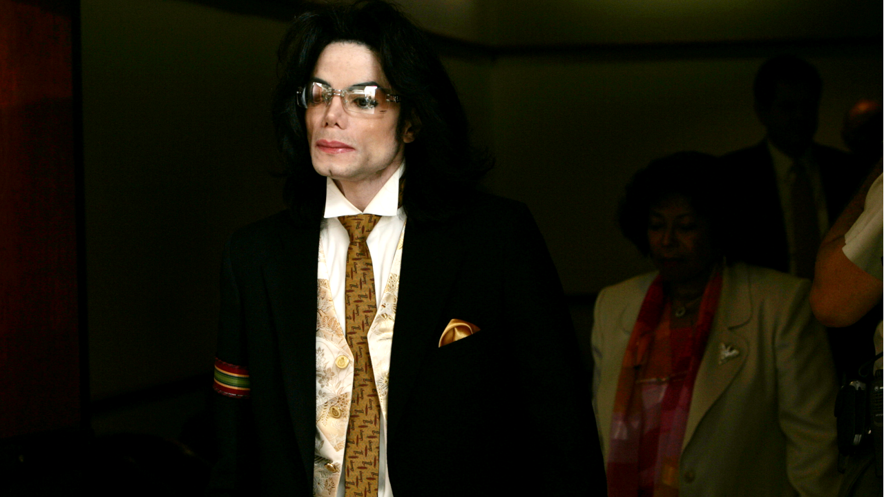 Mike Smallcombe, biógrafo de Michael Jackson, encontra inconsistências nas denúncias retratadas no documentário “Leaving Neverland”
