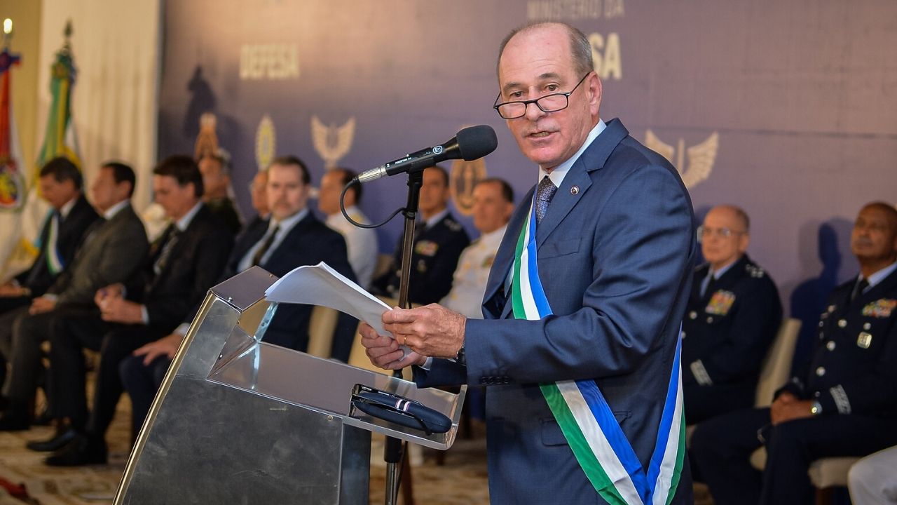 Ministro da Defesa faz nota enaltecendo golpe de 1964: “Um marco para a democracia”