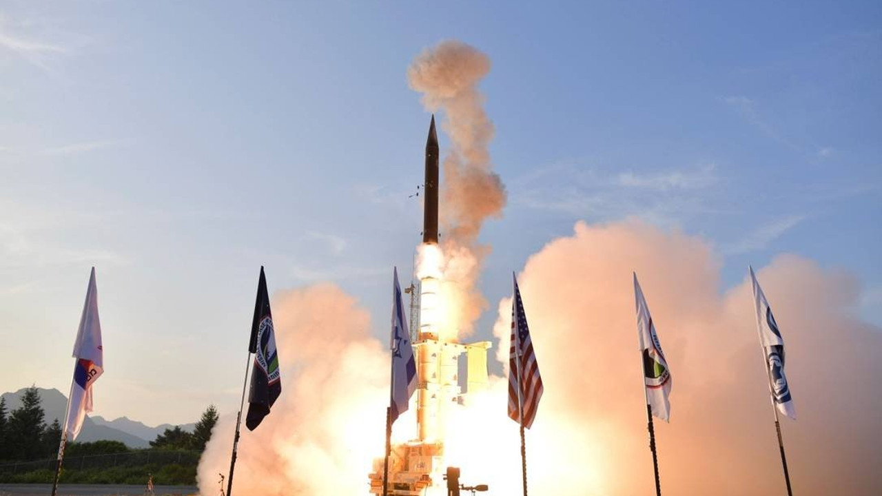 Estados Unidos testam míssil após romper tratado com a Rússia