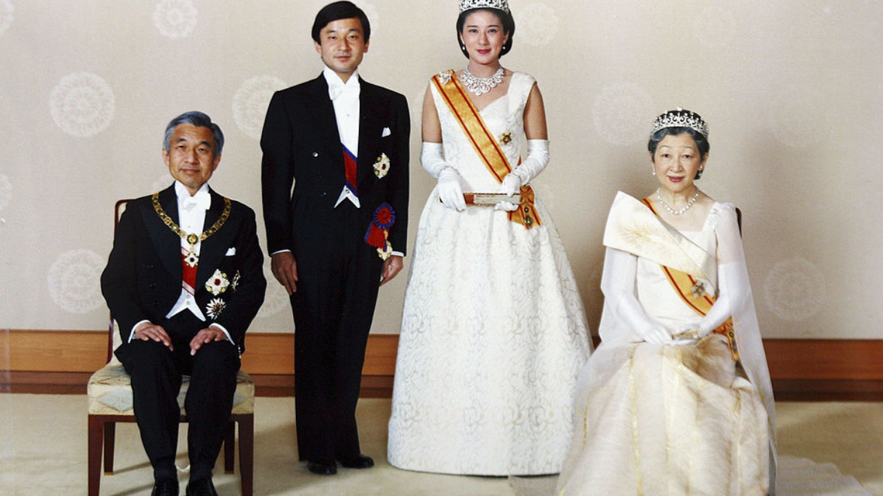 Afinal, uma mulher pode assumir o trono do Japão?