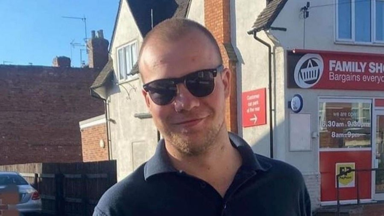 Mãe inglesa encontra filho morto seguindo o GPS de celular
