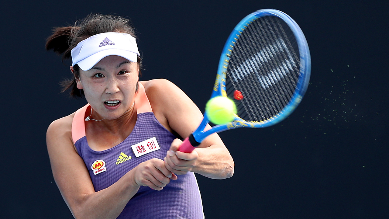 China comenta caso da tenista Peng Shuai pela primeira vez: ‘Deveriam parar de exagerar’