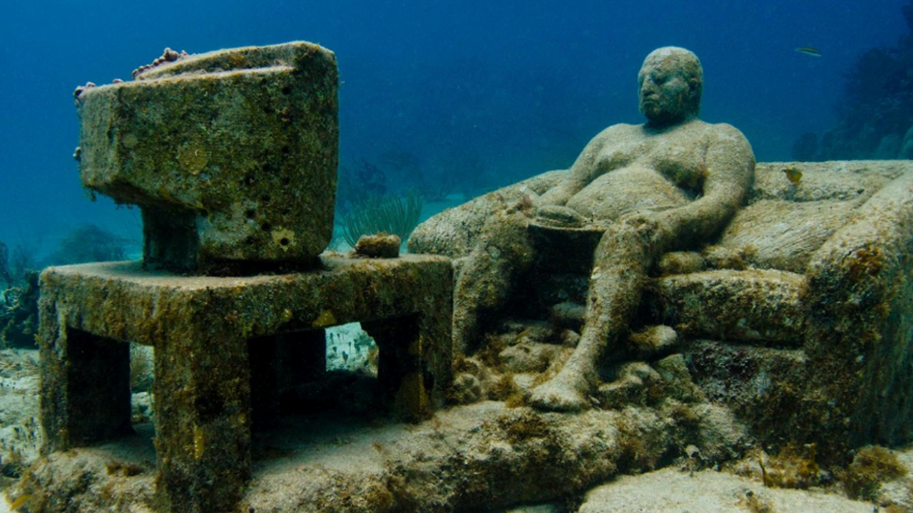 Conheça o Underwater Museum of Art, em Cancún, o maior museu submerso do mundo