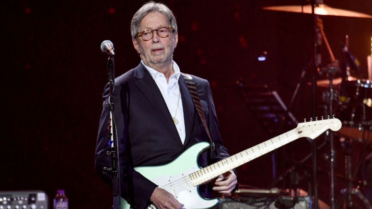 Eric Clapton se recusa a realizar apresentações em locais que exigem vacina contra Covid-19
