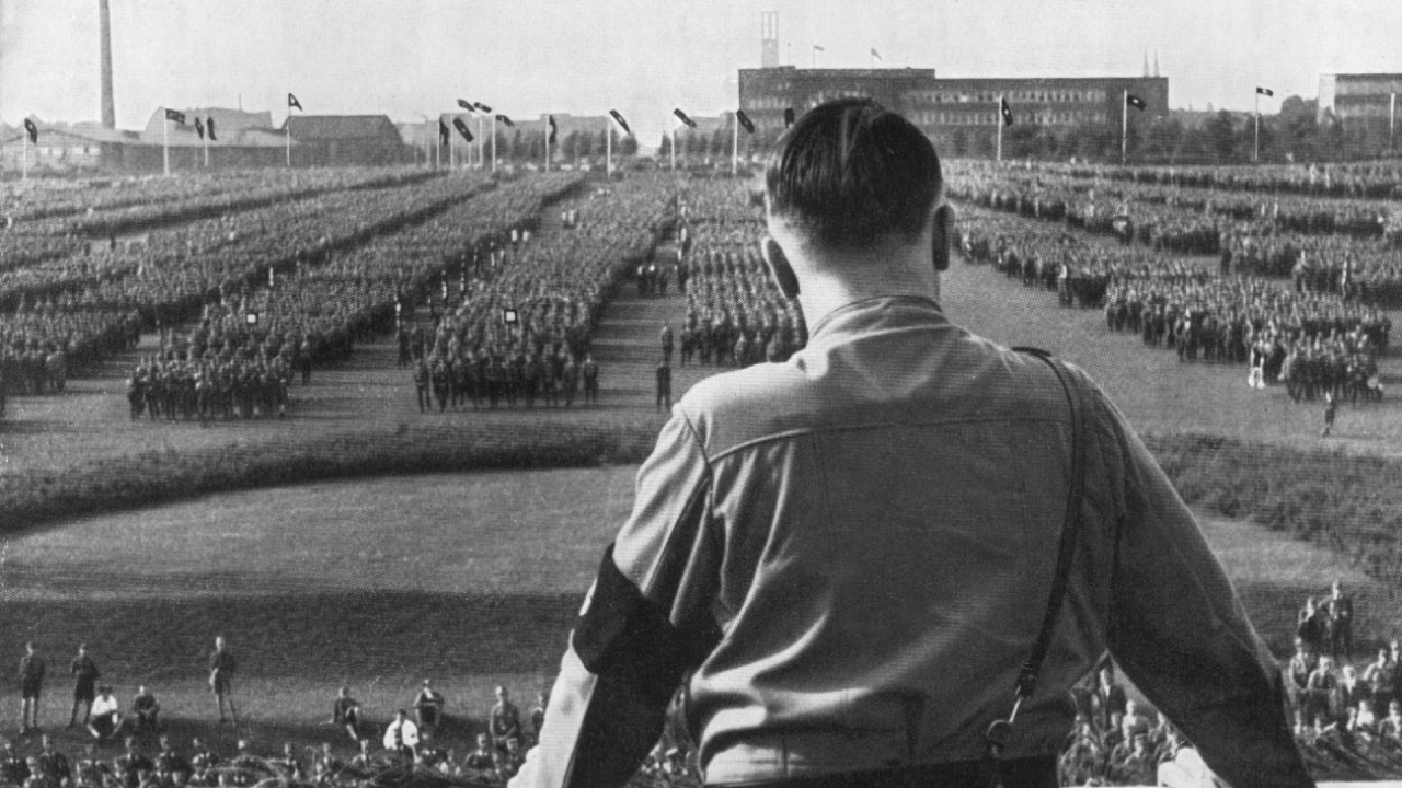 Falsas promessas e perseguições: como Adolf Hitler comprou toda uma nação