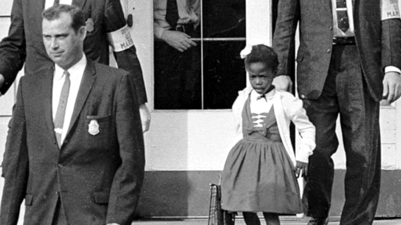 Ruby Bridges, a primeira aluna negra a pisar em uma escola para brancos nos EUA