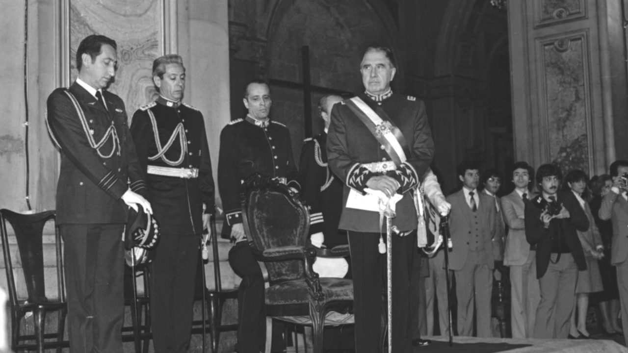 Governo da Suécia investiga 2 mil adoções irregulares de crianças chilenas durante ditadura Pinochet