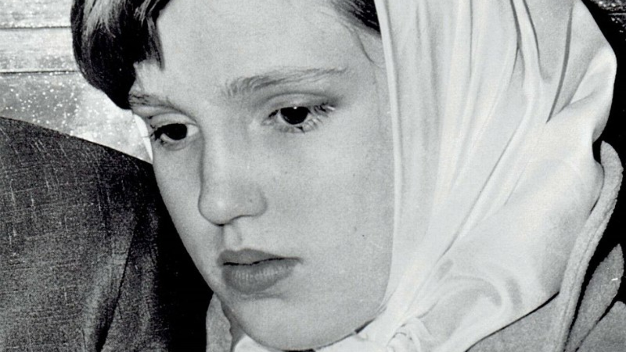 Cheryl Crane, a filha de Lana Turner, estrela de Hollywood, que assassinou o próprio padrasto