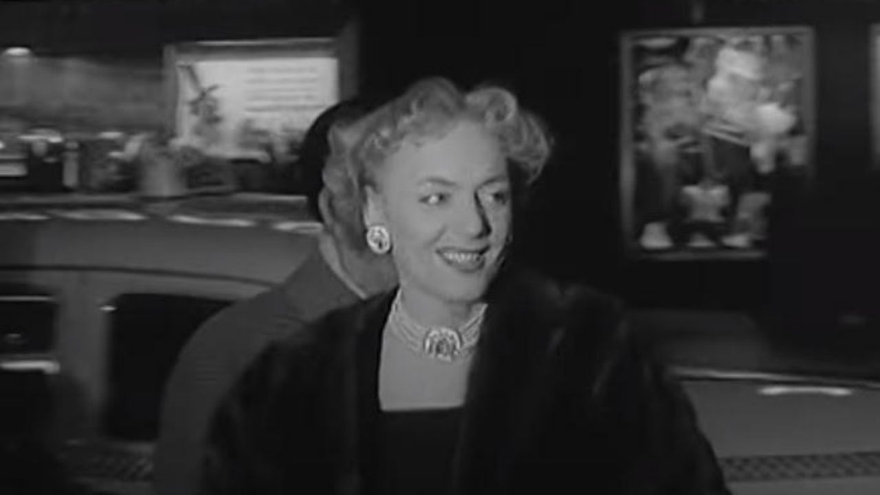 Christine Jorgensen, uma das primeiras a passar pela cirurgia de redesignação sexual